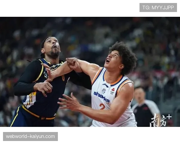 上海七连胜体系稳固 洛夫顿怀特塞德内线组合显威力